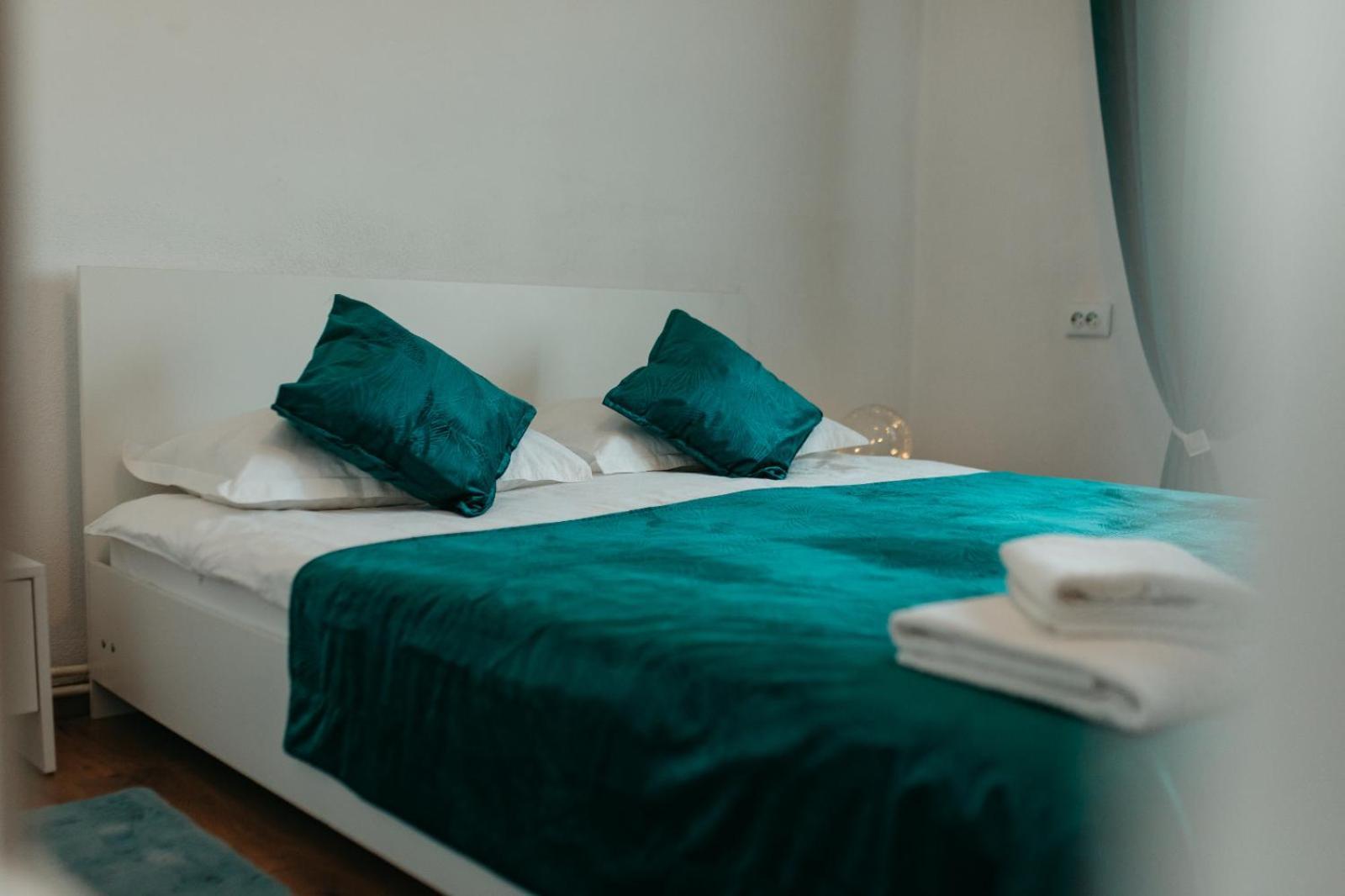 Flh - Apartament Mai Cu Aroma De Cafea Si Ceai Nagyszeben Kültér fotó